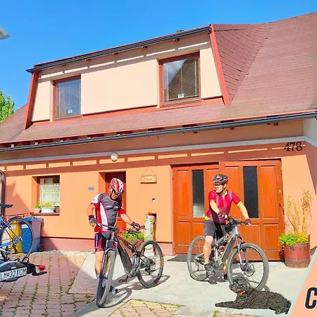 Agami T * Pavčina Lehota